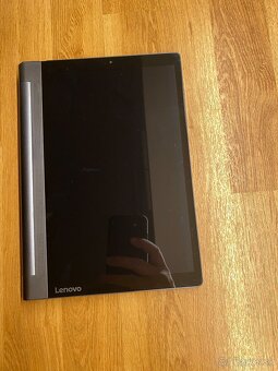 tablet s projektorom - 2