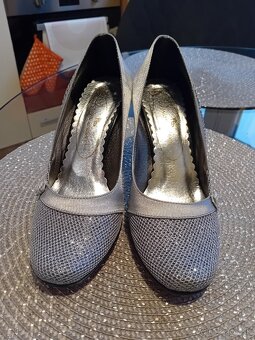 Dámske lodičky č.38 - 2