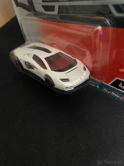 HotWheels Premium Lamborghini Countach - 2