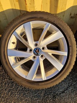 5x112 r17 kolesa disky volkswagen golf 8 205/50 17 zimne - 2