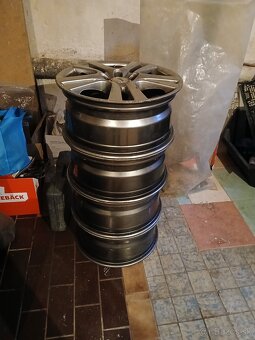 Elektrony s pasatu b5.5 r16 - 2