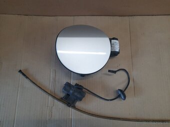 dvierka nádrže paliva Tiguan - 2