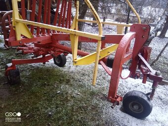 Zhrňovač sena 3,2m - 2