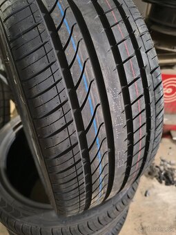 Letné pneumatiky 235/40 R18 - 2