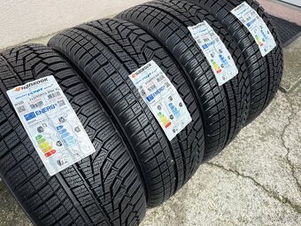 ZIMNE HANKOOK WINTER ICEPT EVO2 215/45 R16 - 2