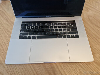 Predám Macbook Pro 15.4" 2018 - 2