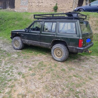 Jeep Cherokee XJ - 2