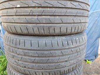 Ponúkame 4 zimné pneumatiky Hankook 205/45 R17 - 2