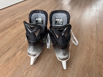 Korčule Bauer Vapor HYPERLITE2 Veľkosť 7,5 EU42 - 2