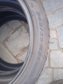 Pneumatiky na Maserati/BMW Pirelli R21 - 2