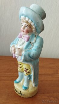 Starožitná, porcelánová soška - 2
