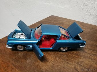 Corgi toys Ghia Chrysler - 2