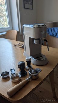 Delonghi dedica arte - 2