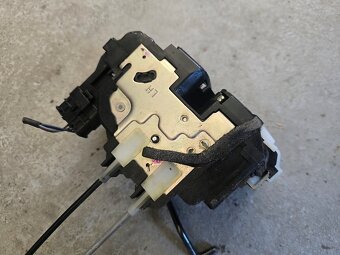 Zámok dverí Hyundai i20 - 2