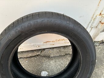 Predám letné Goodyear EfficientGrip Performance 205/55 R17 - 2