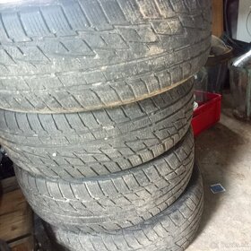 235/65 R17 h - 2