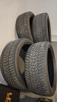 Predam pneumatiky Hankook Winter icept evo3 255/40 R20 101W - 2