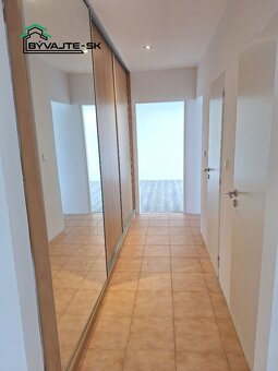 Trojizbový byt na prenájom v centre mesta Prievidza - 2