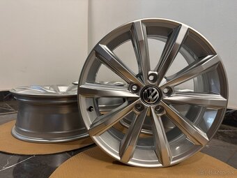 original Vw Passat B8 r17 5x112 London 3G0601025D - 2