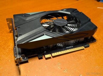 Gigabyte GTX 1650 SUPER 4 GB nvidia - 2