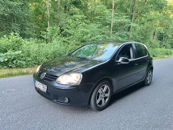 Predám Volkswagen golf 5 1.6 fsi - 2