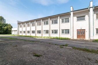 Prenájom výrobno - skladového areálu Želiezovce 18000 m2 - 2