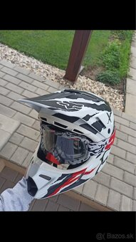 Fox V4 Forzaken prilba - 2