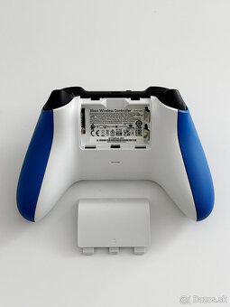 Bezdrôtový ovládač Xbox Series XSX, modrý (Shock Blue) - 2