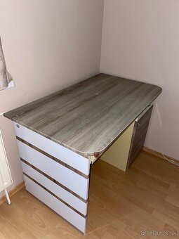 Pisaci stol - 2