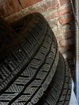 Hankook zimné pneu 2ks - 225/65/R16C - 2