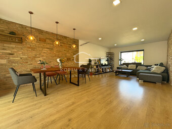 REZERVOVANÉ - Originálny rodinný dom na Leteckom poli,  Komá - 2