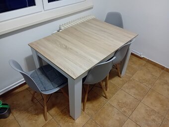Jedálenský stôl a stoličky - 2