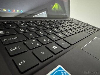 ASUS Book, 500Gb SSD M.2, 8GbRam,10hod výdrž, Celokovový - 2