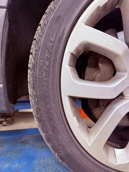 275/40 R22 Continental ZIMNE - 2