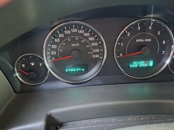 Jeep commander 3.0 crd - 2