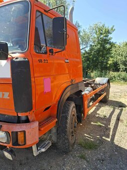 LIAZ 18.29 bez korby - 2