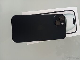 iPhone 15 128GB čierny - 2