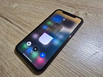 Iphone 11 128gb s novou bateriou a 100 percentnym zdravym ip - 2