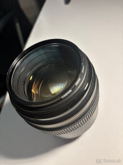 Canon EF 85mm f/1.8 - 2