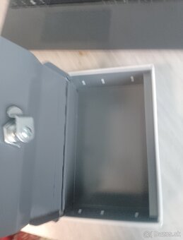 KNIHA-TREZOR - 2