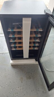 Vinoteka HAIER HWS33GG - 2