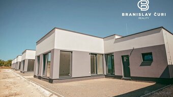 Na predaj 4-izbový bungalov, Rezidencia Trnava pri Laborci - - 2
