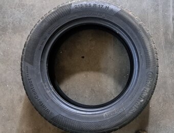 Predám 4ks zimných pneu 215/65R17 - 2