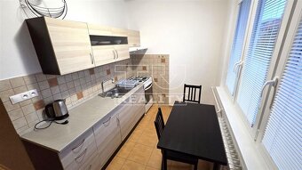 2 IZBOVÝ BYT, ŽILINA-HLINY 3, UL. KOMENSKÉHO,... - 2