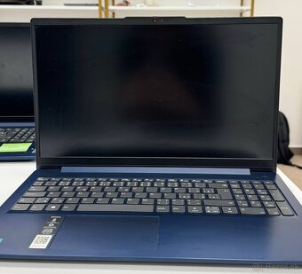 Lenovo IdeaPad Slim 3 15IAN8 / Intel N100 / 4GB / 128GB SSD - 2