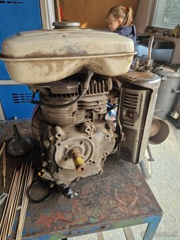 Predám motor Honda G300 7.5hp - 2