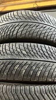 Zimné Michelin 235/55 r18 - 2