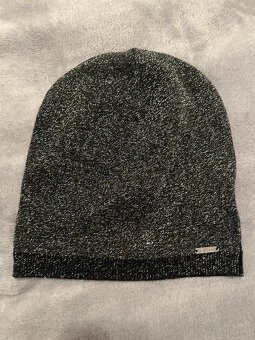 GUESS ciapka ako nova - 2