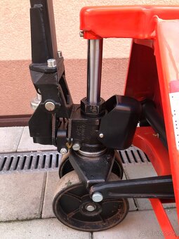 Paletovy vozik,paletak - 2