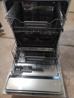 Umývačka riadu Elektrolux - 2